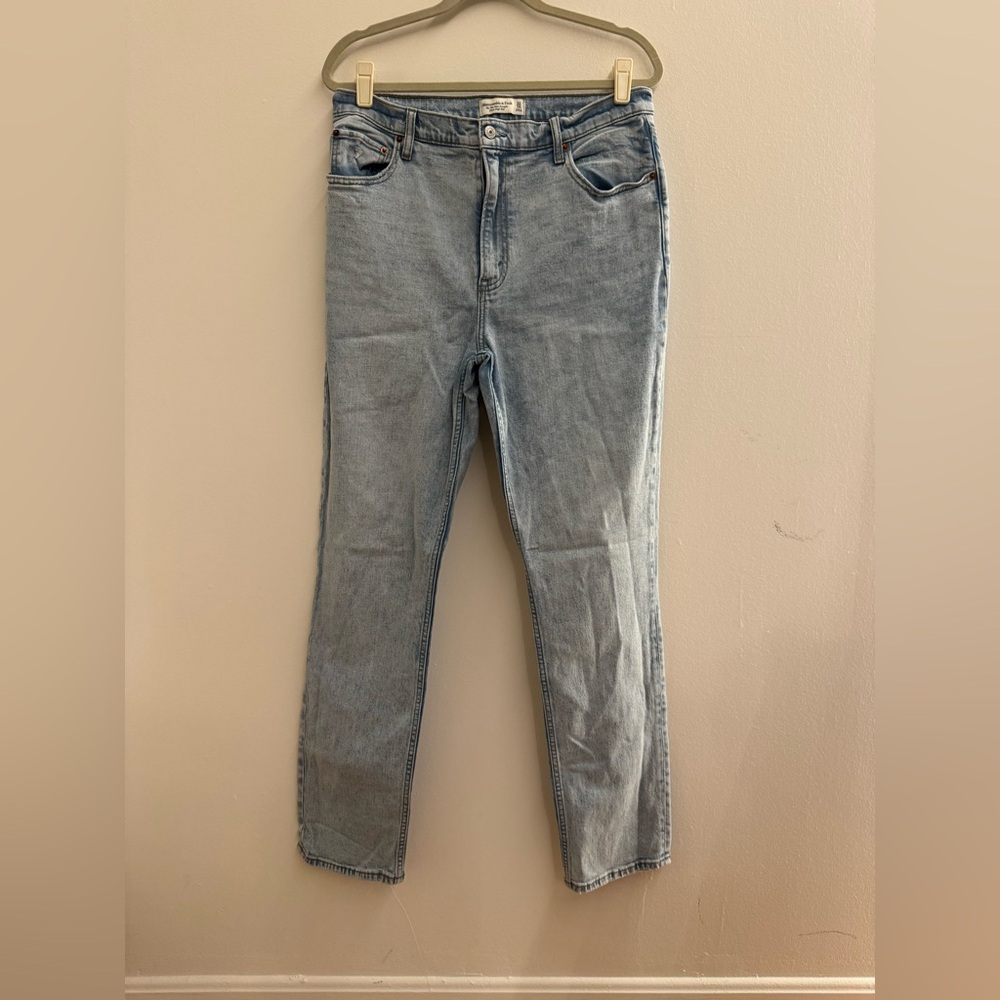 Abercrombie & Fitch High Rise 90’s Slim Straight Jeans 32 Long